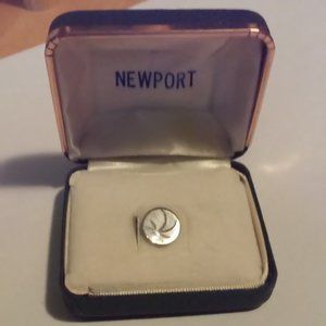 Tie Tack Newport In Original Case.Silver With Design Never Used